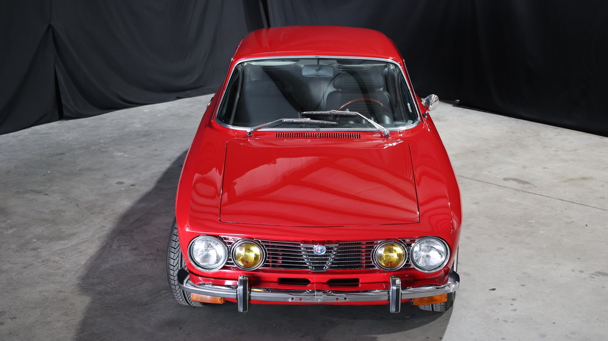 1974 Alfa Romeo GTV 2000